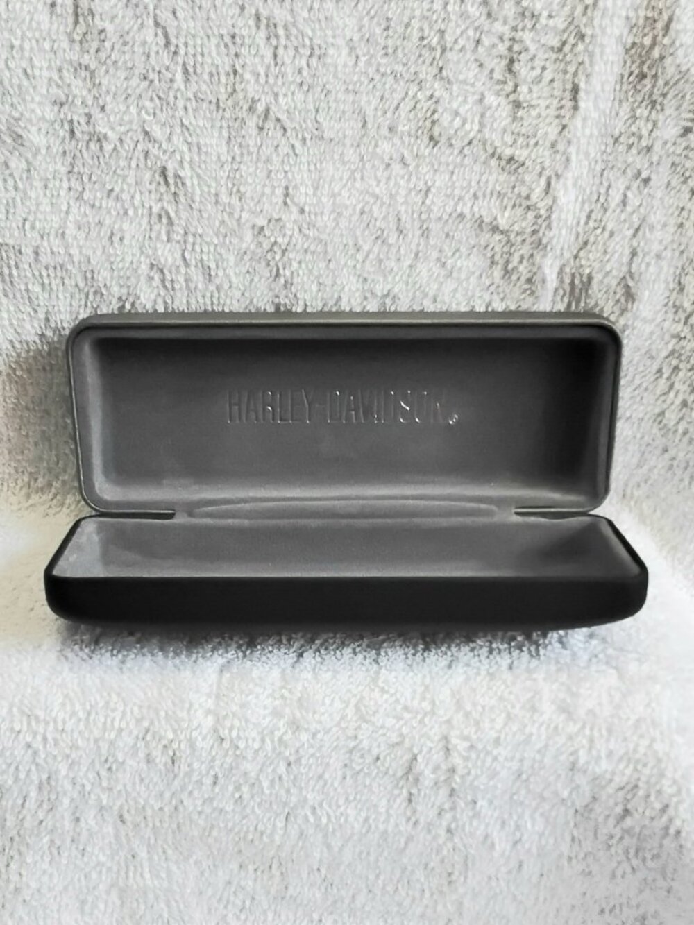 Genuine 6 1/2" Harley Davidson Hard Shell Eyeglass Case That Snaps Shut!! - Picture 3 of 7